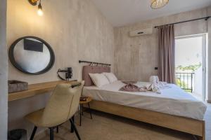 Iviskos - Adults Only