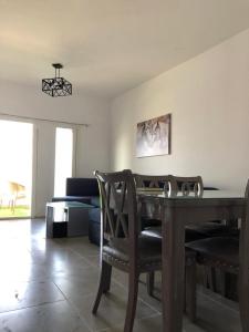 2BR Amwaj Terrazza & Piscina