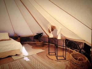 Tentes de luxe Lodge romantique le grand chene avec Jacuzzi privatif : photos des chambres