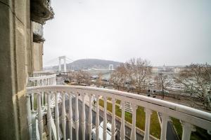 Budapest Grand Danube Suite