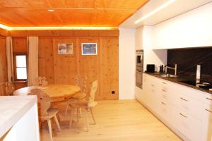 Comfortable and modern apartment in Zernez