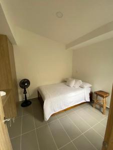 Pool house close to the airport