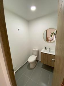 Pool house close to the airport