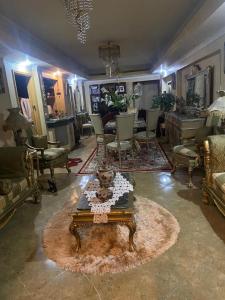 شقه غرفين بمكرم عبيد