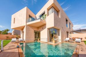 Luxury 5-Star Villa - Games & Activities - 15 min to Center