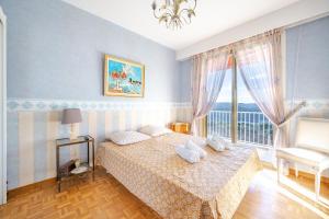 Appartements Spacieux appartement vue mer et montagne : photos des chambres