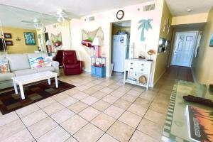 Sunbird Resort 5th Floor Amazing View! - by Sunbird Rentals