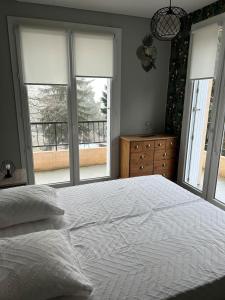 Maisons de vacances Maison avec piscine : photos des chambres