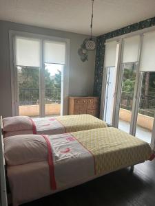 Maisons de vacances Maison avec piscine : photos des chambres