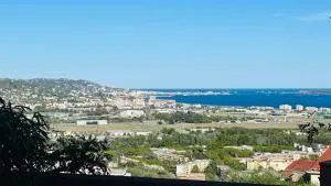 Joli appartement - Terrasse vue mer - Les Termes