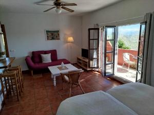 Studio with Mountain View room in Casa Montecote Eco Resort