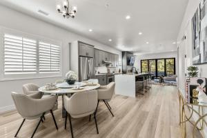 Cottonrose Flagstaff