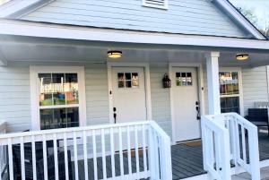 LakewoodLyon Park Renovated Cottage Near Duke 26B