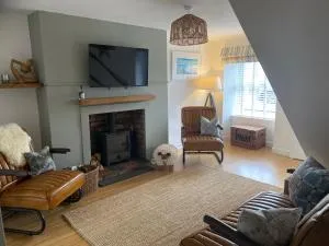 Anglesey Retreat - 2 Beds - Sleeps 3 - Parking - 盖尔文