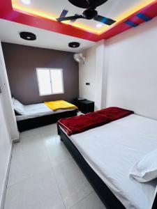 Manoj guest house , near railway station and mahakal temple