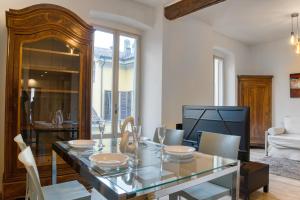 SantAmbrogio historic apartment - In front of Cattolica