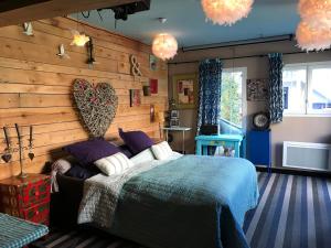 Chalets Petites maisons atypiques : photos des chambres