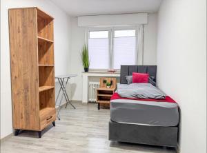 Livemore24 - Apartment 3 in Gladbeck WLAN - Smart-TV - 24-7 Check-in und Küche