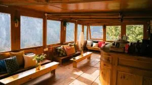 Shunya Stays - A Wooden Chalet in Uchdhar - Pulga