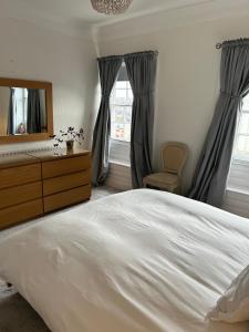 Double Room in Georgian Masionette