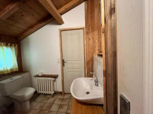 Maisons de vacances Gite rural le four a pain dans le parc naturel du Haut Jura : photos des chambres