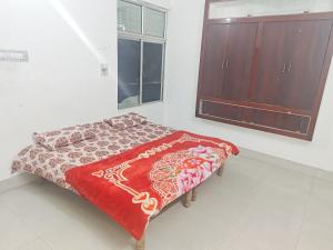 Luxury stay near Arail Ghat