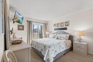 Tilghman Beach & Racquet Club 238-2nd Row-Ocean Drive Section