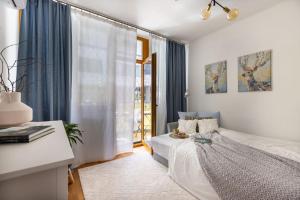 Cozy, modern studio with balcony in Buda