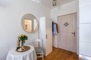 Cozy, modern studio with balcony in Buda