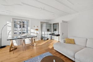 The R Apartment Cholfirst