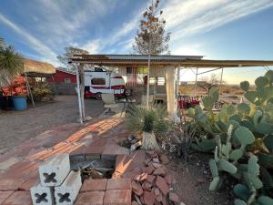 Hole in the Wall Getaway - USA Mexico Border Campsite