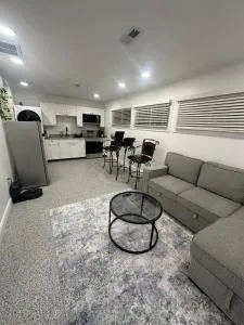 Cozy 1BR Retreat in Cheyenne - 拉勒米