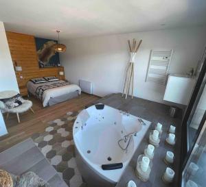 Appartements Charmant duplex, 110m2, 7 minutes des pistes, 8 couchages, belle vue sur les montagnes, cheminee : photos des chambres