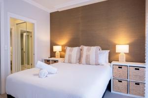 1BR Tropical Escape with Heated Pools Sauna BBQ