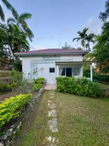 Harlequin Cottage - Unity Hall