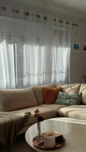 Lovley sunlit appartment with spa bath