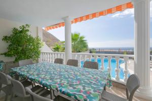 Townhouse with private pool!