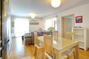 Apartment BLUEBELL Zadar with private parking