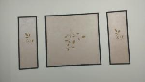 منزل خاص غرفتين 2 حمام صاله مطبخ امريكي جنينه خاصه سلم خارجي رووڤ