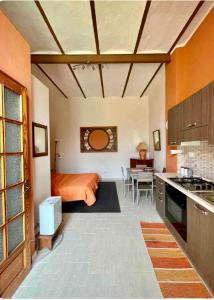 Private studio with mountain view with terrace in Medieval village