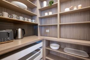 Aura Family Home by the Bay