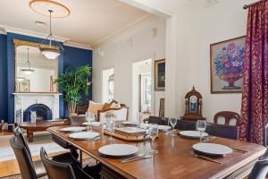 The Manse at Jamberoo Heritage Retreat on 1.5 Acres