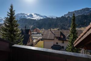 Central, Luxury, Chalet-Style Penthouse Apartment