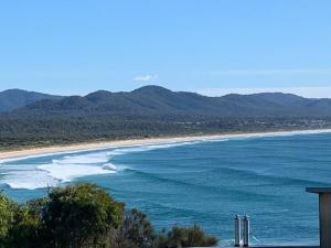 THE SHACK - panoramic beach and ocean views