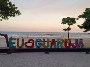 APARTAMENTO para TEMPORADA PITANGUEIRAS GUARUJÁ FRENTE MAR