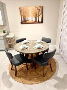 "Explore Disney, Universal & More! Cozy Auburndale Home for Your Florida Adventure!"