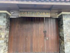 Aldeoz Ndalem Marwatan Surakarta - Gawok