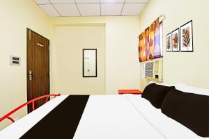 Super Hotel O YRV STAYS