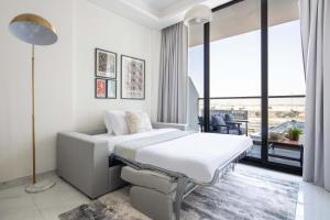 Frank Porter - Samana Park Views