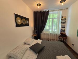 S12 Music studio apartment